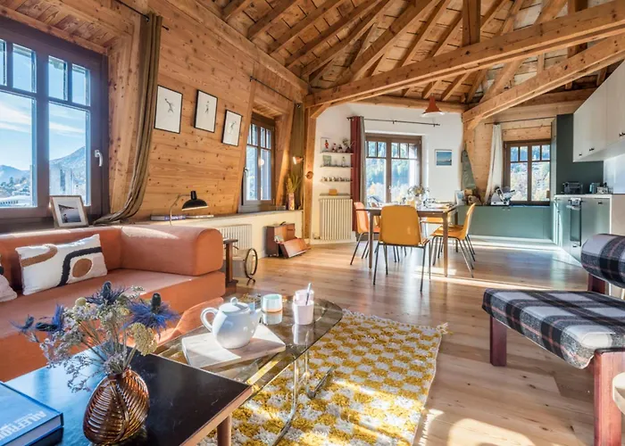 Spacious Flat In The Centre Of *