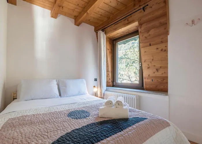 Spacious Flat In The Centre Of *