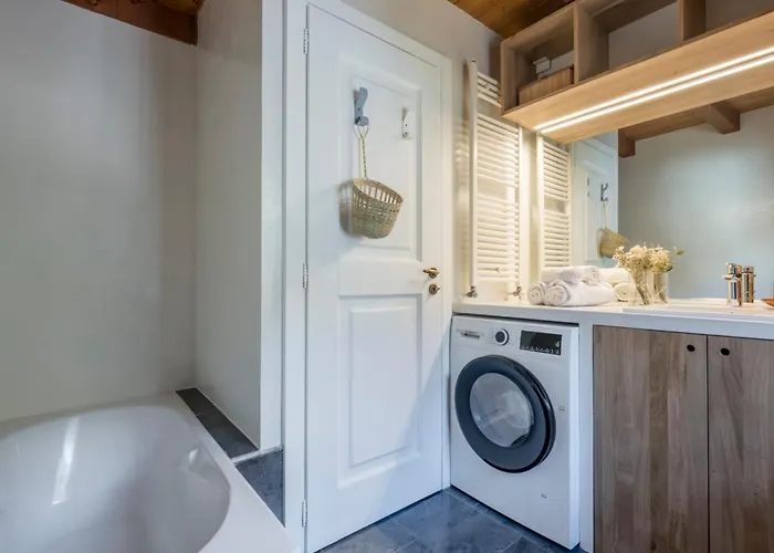 Spacious Flat In The Centre Of Appartement *